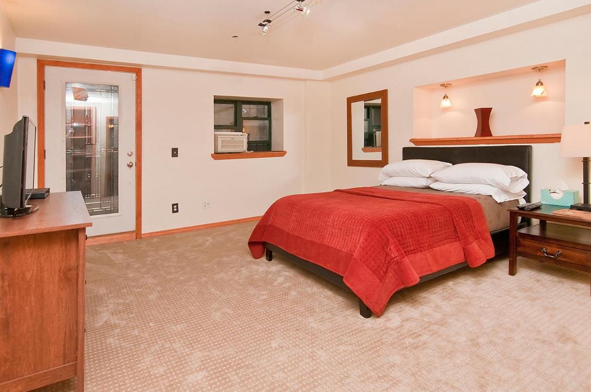 136th Unit 1 Appartement *